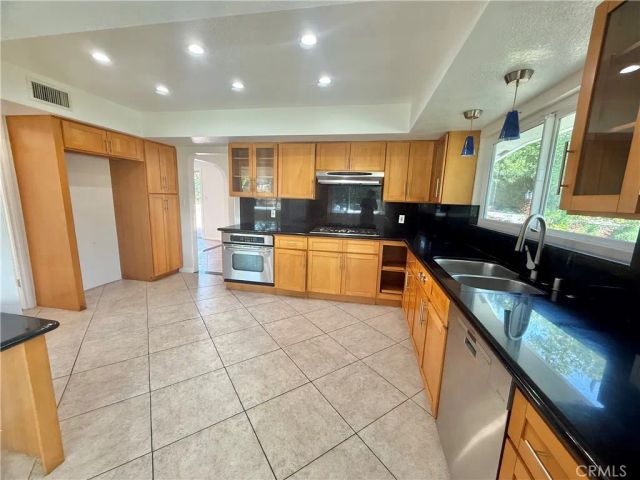 61 E Orange Grove, Arcadia, CA 91006