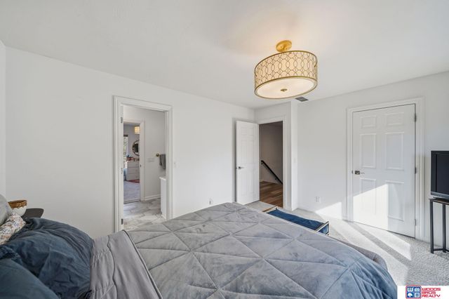 6321 Black Forest Drive, Lincoln, NE 68516