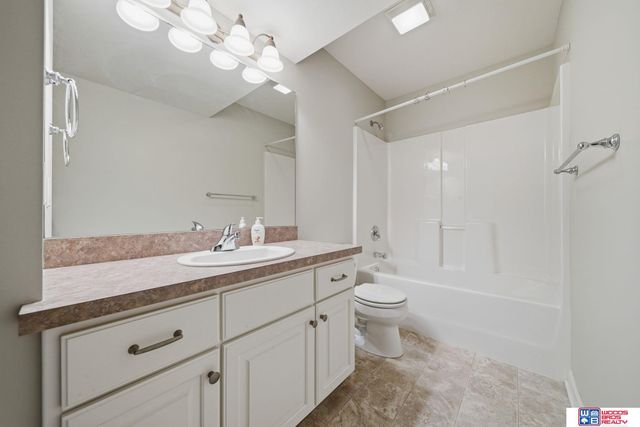 6321 Black Forest Drive, Lincoln, NE 68516