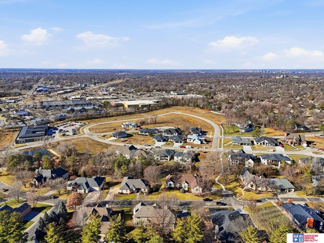 6321 Black Forest Drive, Lincoln, NE 68516