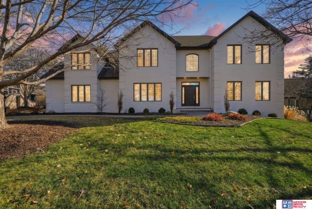 6321 Black Forest Drive, Lincoln, NE 68516