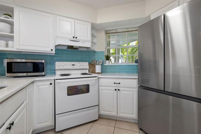 6915 STONES THROW CIRCLE N 3104, St Petersburg, FL 33710