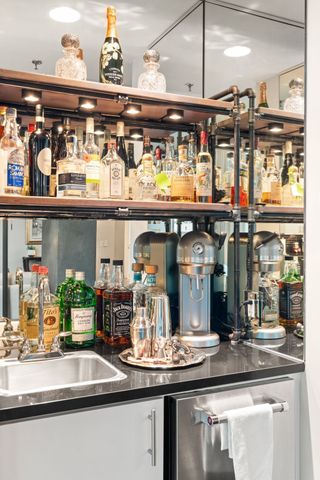 415 Church St Apt 1001, Nashville, TN 37219