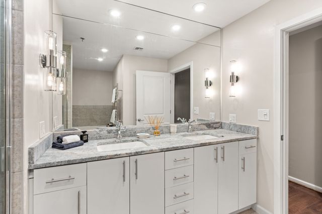 415 Church St Apt 1001, Nashville, TN 37219