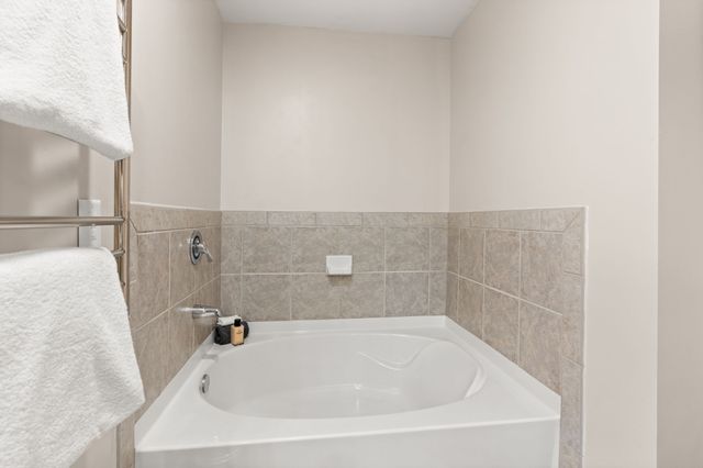 415 Church St Apt 1001, Nashville, TN 37219