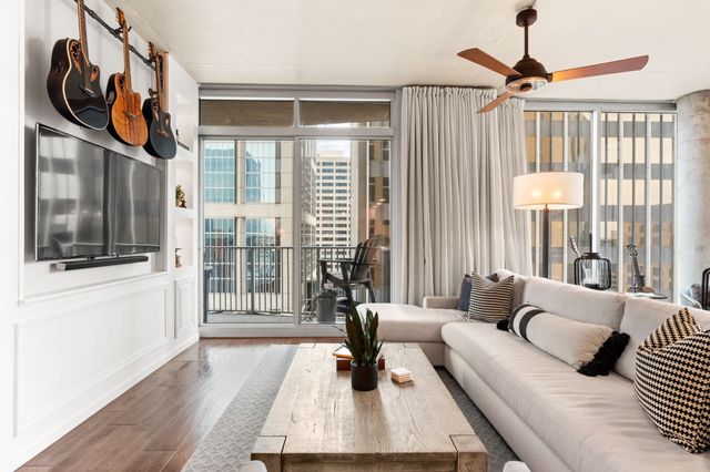 415 Church St Apt 1001, Nashville, TN 37219