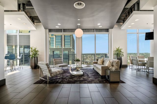 415 Church St Apt 1001, Nashville, TN 37219