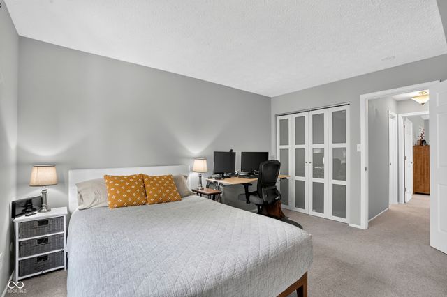 374 E Saint Clair Street, Indianapolis, IN 46202