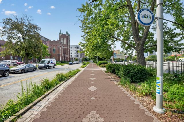 374 E Saint Clair Street, Indianapolis, IN 46202
