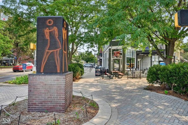 374 E Saint Clair Street, Indianapolis, IN 46202