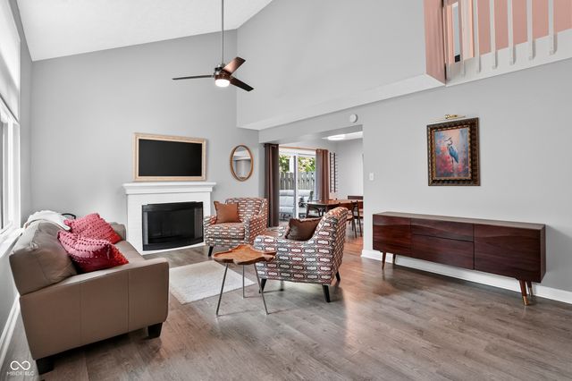 374 E Saint Clair Street, Indianapolis, IN 46202