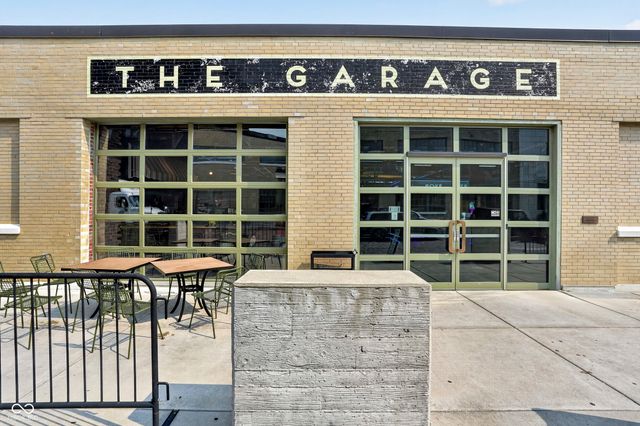 374 E Saint Clair Street, Indianapolis, IN 46202