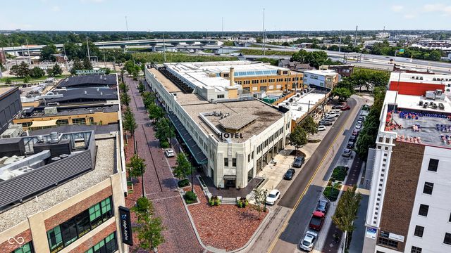 374 E Saint Clair Street, Indianapolis, IN 46202