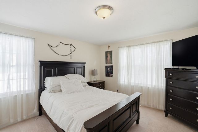 943 Stonegate Lndg, Dighton, MA 02764