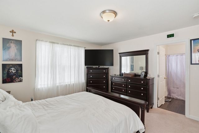 943 Stonegate Lndg, Dighton, MA 02764