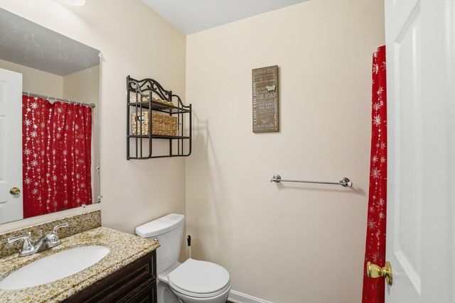 943 Stonegate Lndg, Dighton, MA 02764