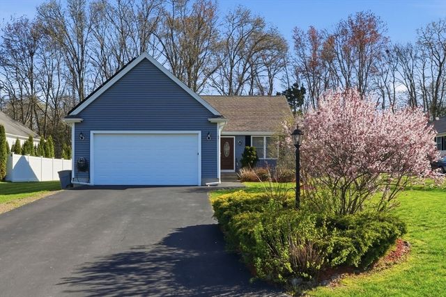 943 Stonegate Lndg, Dighton, MA 02764