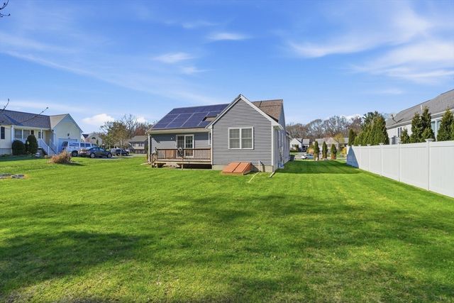 943 Stonegate Lndg, Dighton, MA 02764