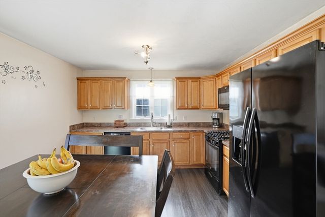 943 Stonegate Lndg, Dighton, MA 02764
