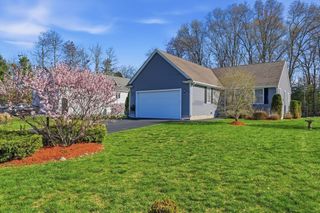 943 Stonegate Lndg, Dighton, MA 02764