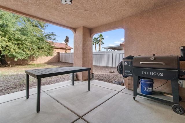 1633 E Segovia Way, Fort Mohave, AZ 86426