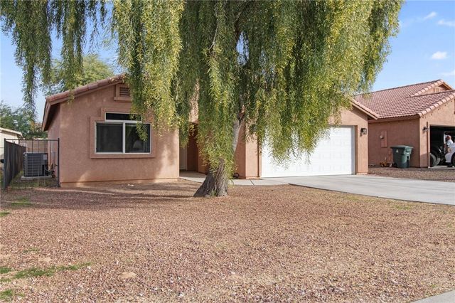 1633 E Segovia Way, Fort Mohave, AZ 86426