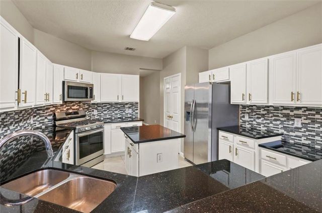 10807 Oak Bayou Lane, Houston, TX 77064