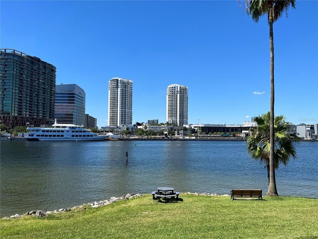 805 NORMANDY TRACE ROAD, Tampa, FL 33602