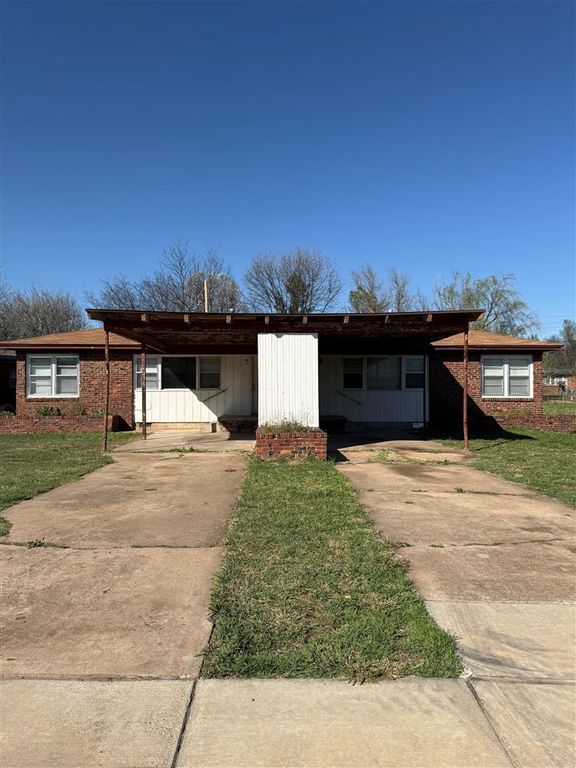 2029 W 24th St, Lawton, OK 73505