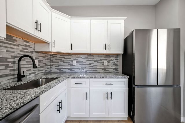 96 Cedarcrest Dr, Clarksville, TN 37042