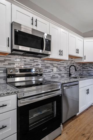 96 Cedarcrest Dr, Clarksville, TN 37042