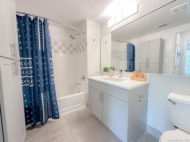 52 Forest Street 1402, Stamford, CT 06901