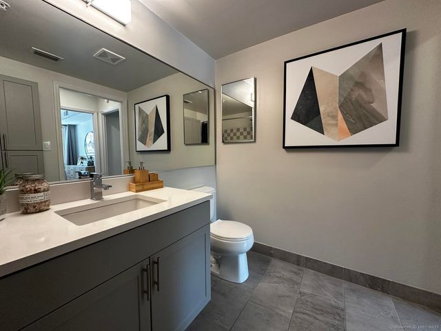 52 Forest Street 1402, Stamford, CT 06901