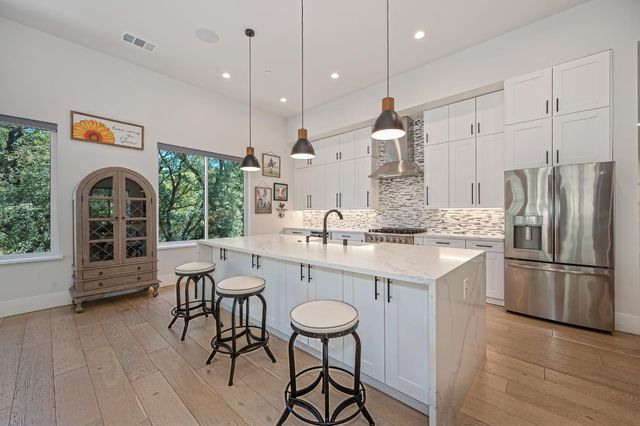 720 Deerbrooke Trl, Auburn, CA 95603
