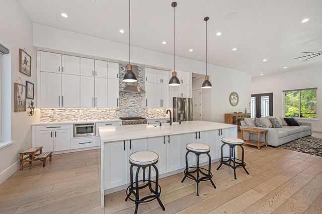 720 Deerbrooke Trl, Auburn, CA 95603