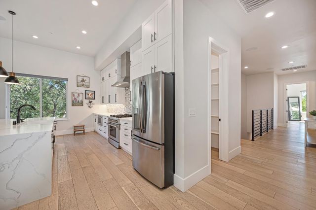 720 Deerbrooke Trl, Auburn, CA 95603