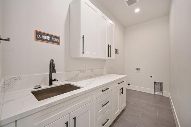 720 Deerbrooke Trl, Auburn, CA 95603