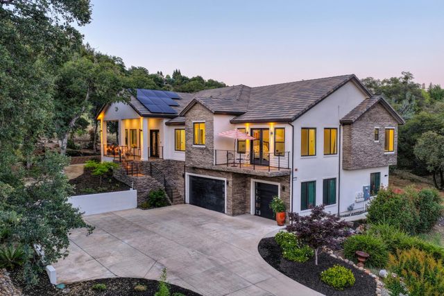 720 Deerbrooke Trl, Auburn, CA 95603