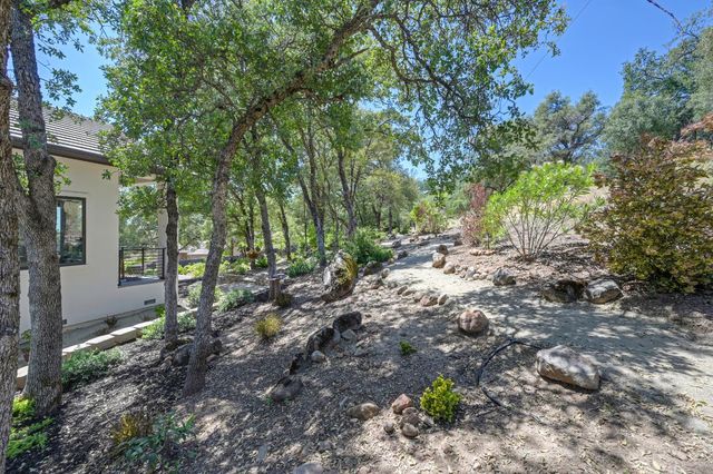720 Deerbrooke Trl, Auburn, CA 95603