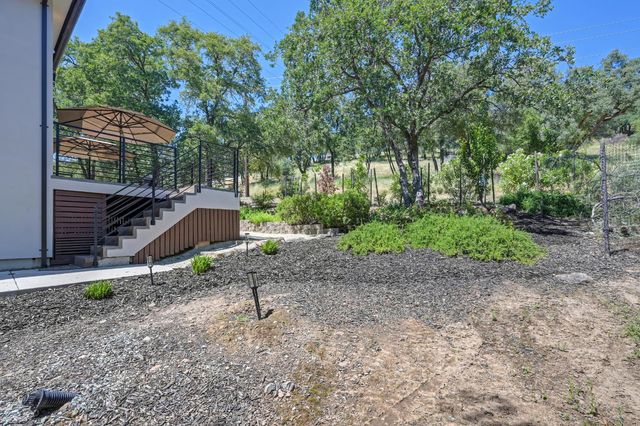 720 Deerbrooke Trl, Auburn, CA 95603
