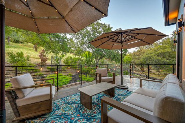 720 Deerbrooke Trl, Auburn, CA 95603