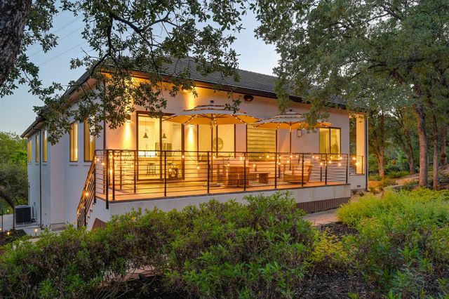 720 Deerbrooke Trl, Auburn, CA 95603