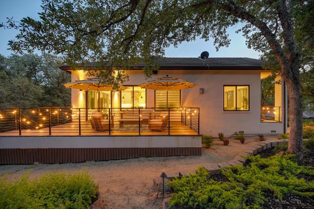 720 Deerbrooke Trl, Auburn, CA 95603