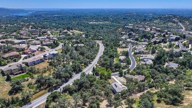 720 Deerbrooke Trl, Auburn, CA 95603