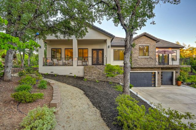 720 Deerbrooke Trl, Auburn, CA 95603