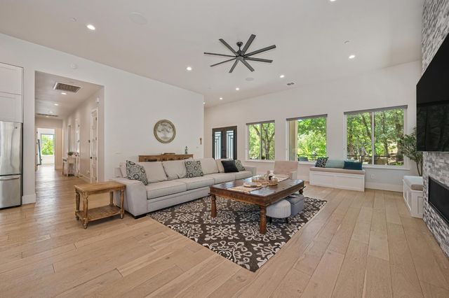 720 Deerbrooke Trl, Auburn, CA 95603