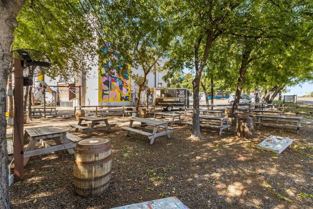 1317 Nolte Drive, Dallas, TX 75208