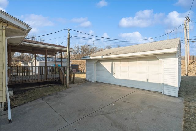 1632 Elaine Drive NW, Cedar Rapids, IA 52405