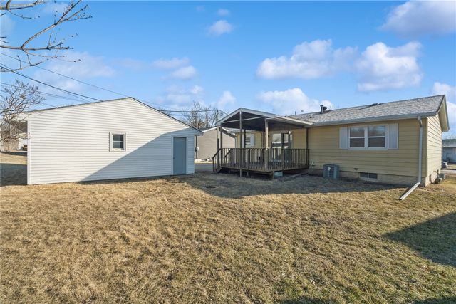 1632 Elaine Drive NW, Cedar Rapids, IA 52405