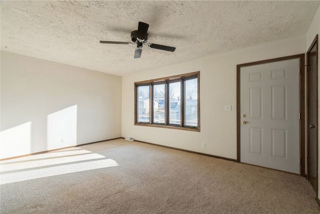 1632 Elaine Drive NW, Cedar Rapids, IA 52405